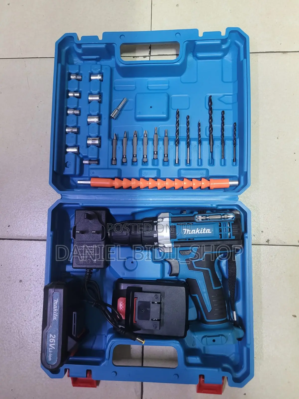 26v Makita Cordless Drill Kit