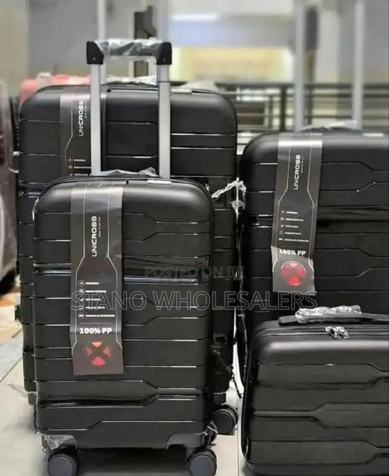 Size 4 Unbreakable Rubber Suitcase Black