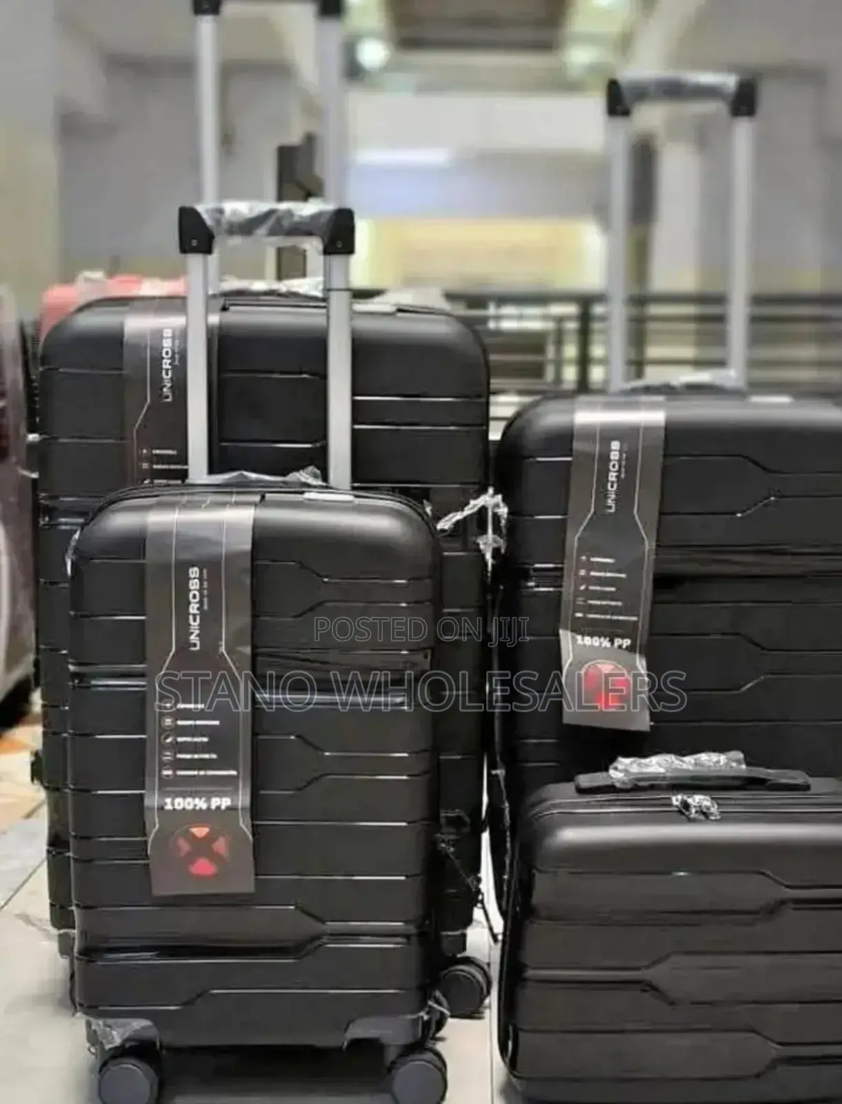 Size 4 Unbreakable Rubber Suitcase Black