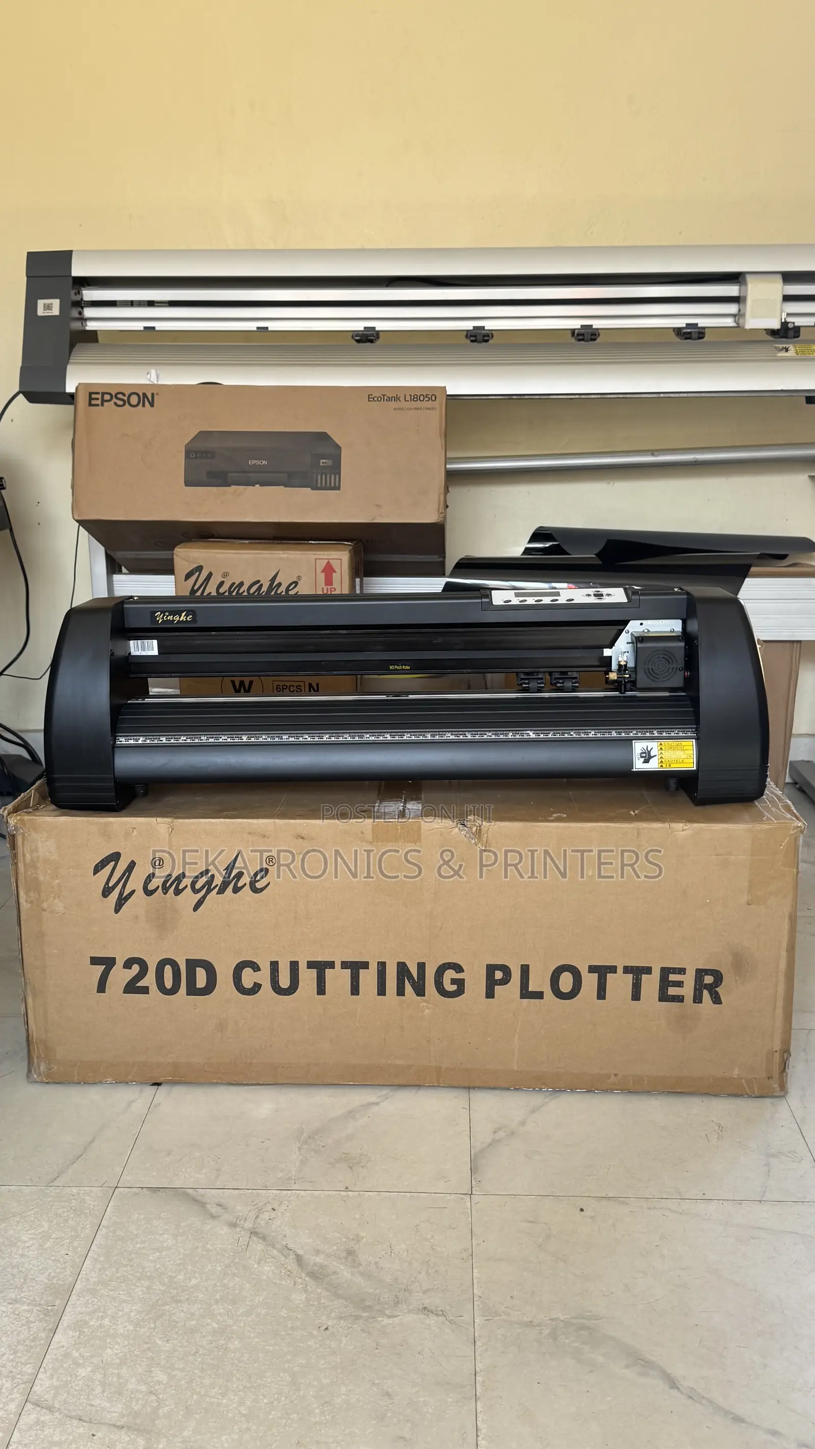 Slightly Used Yinghe 2ft Vinyl Cutting Plotter