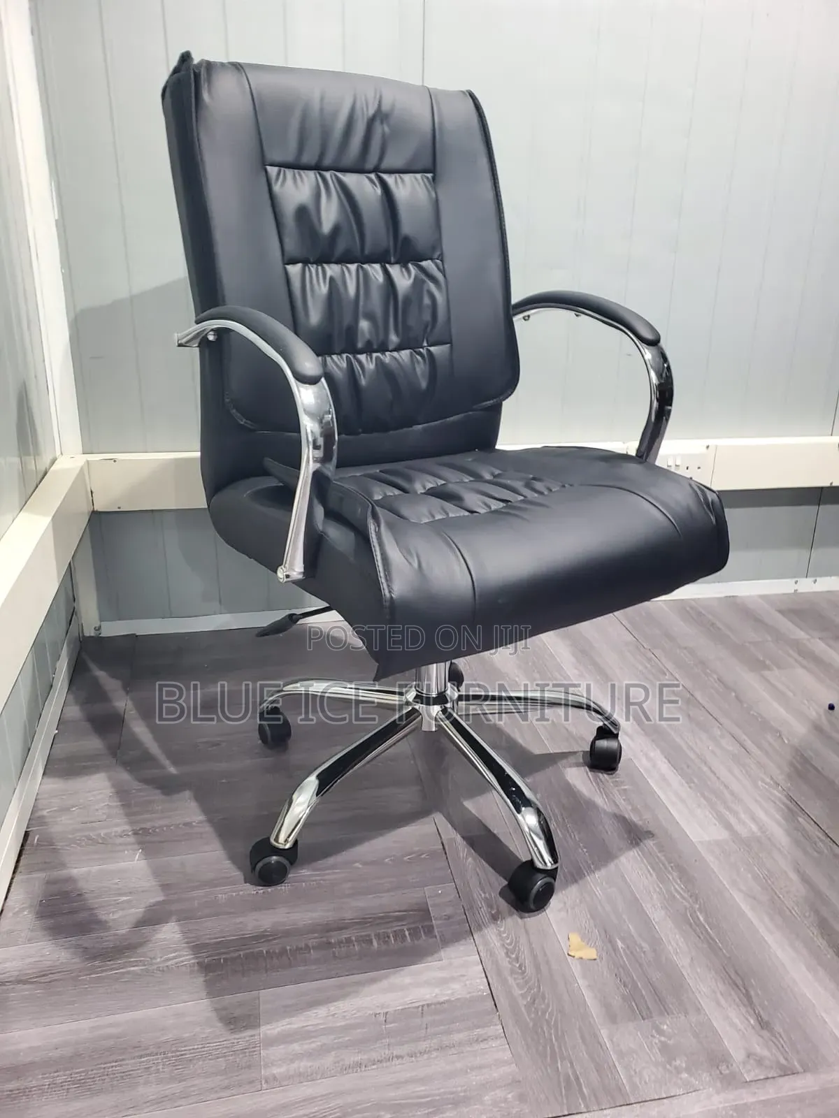 Leathered Executive Office Chair