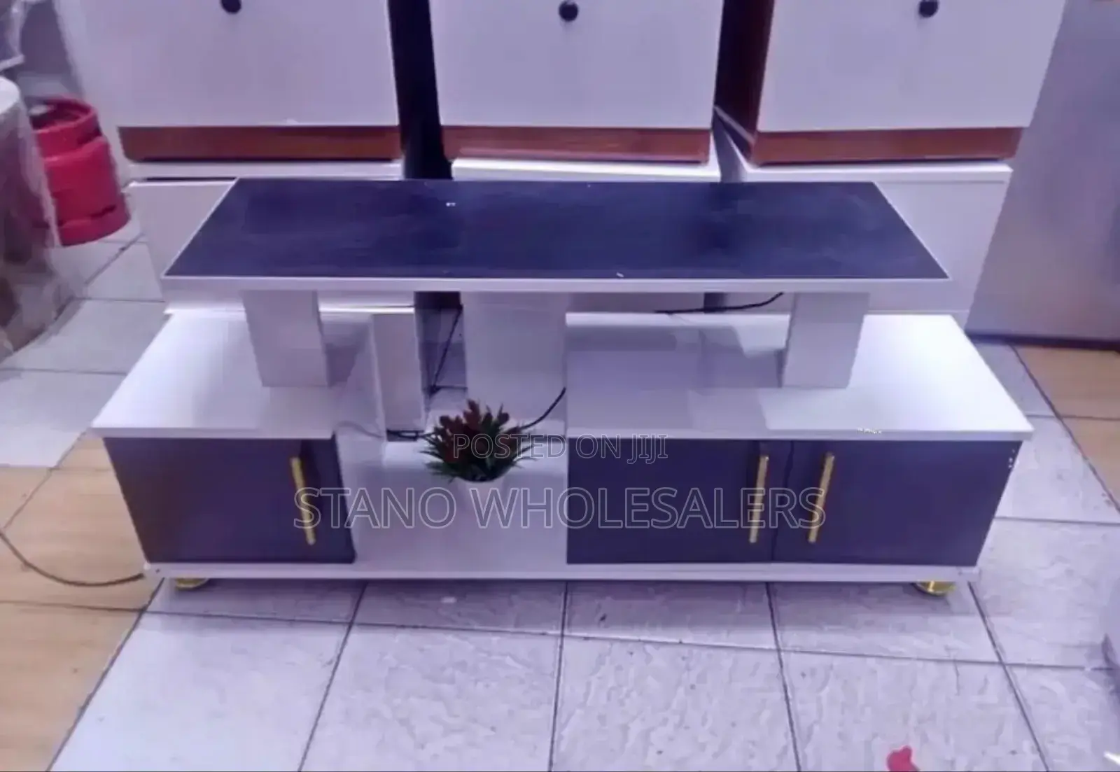 4 FTS Instabul 2 Television Stand