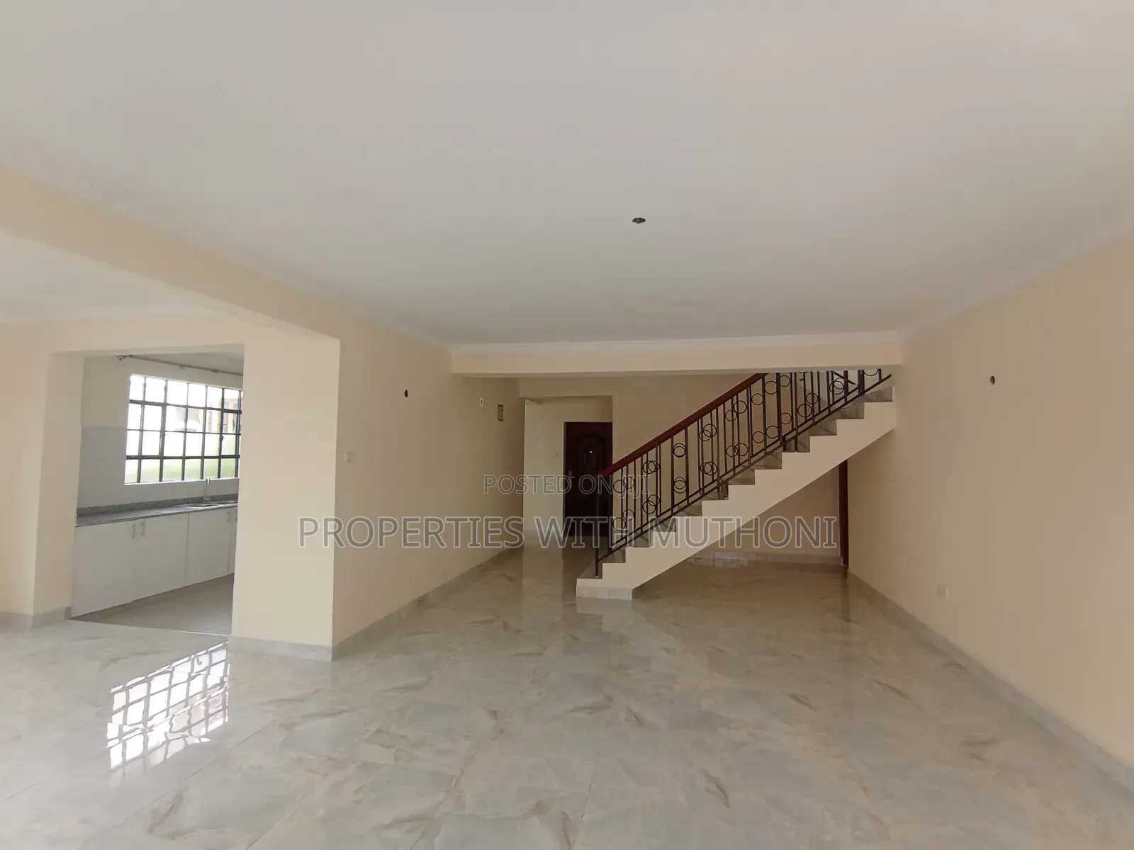 4bdrm Maisonette in Oluulua for sale