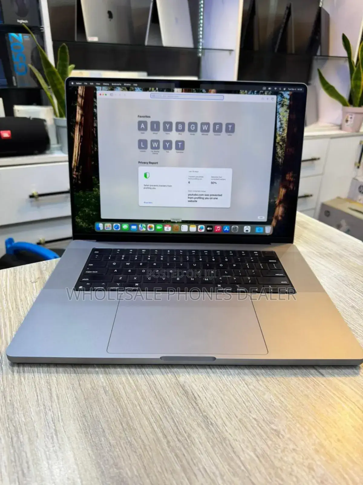 Laptop Apple MacBook Pro 2021 M1 64GB Apple M1 Pro SSD 1T