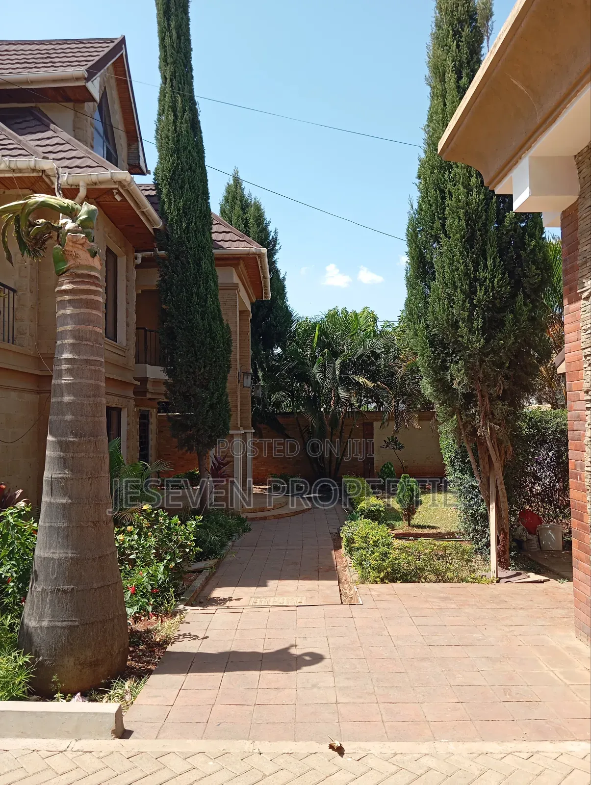 6bdrm Mansion in Syokimau, Gateway Mall Area for rent