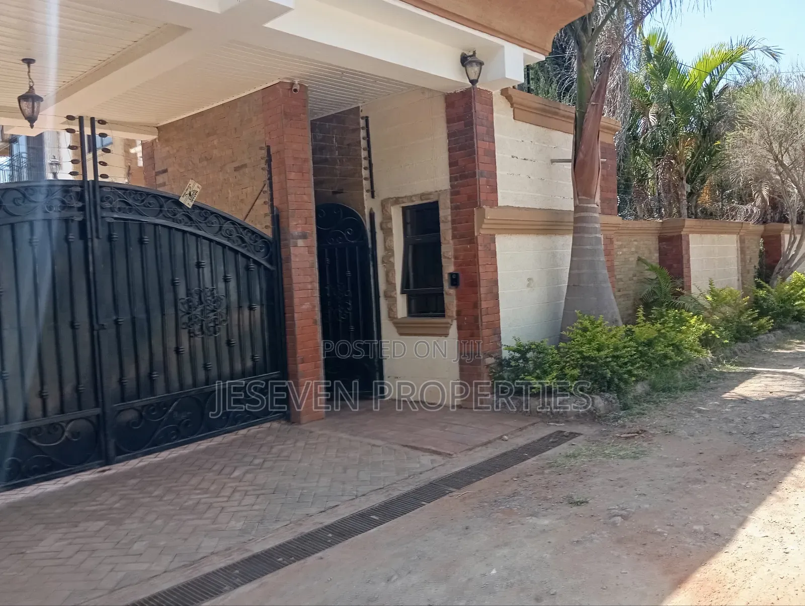 6bdrm Mansion in Syokimau, Gateway Mall Area for rent