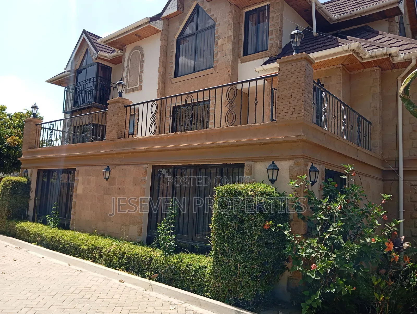 6bdrm Mansion in Syokimau, Gateway Mall Area for rent