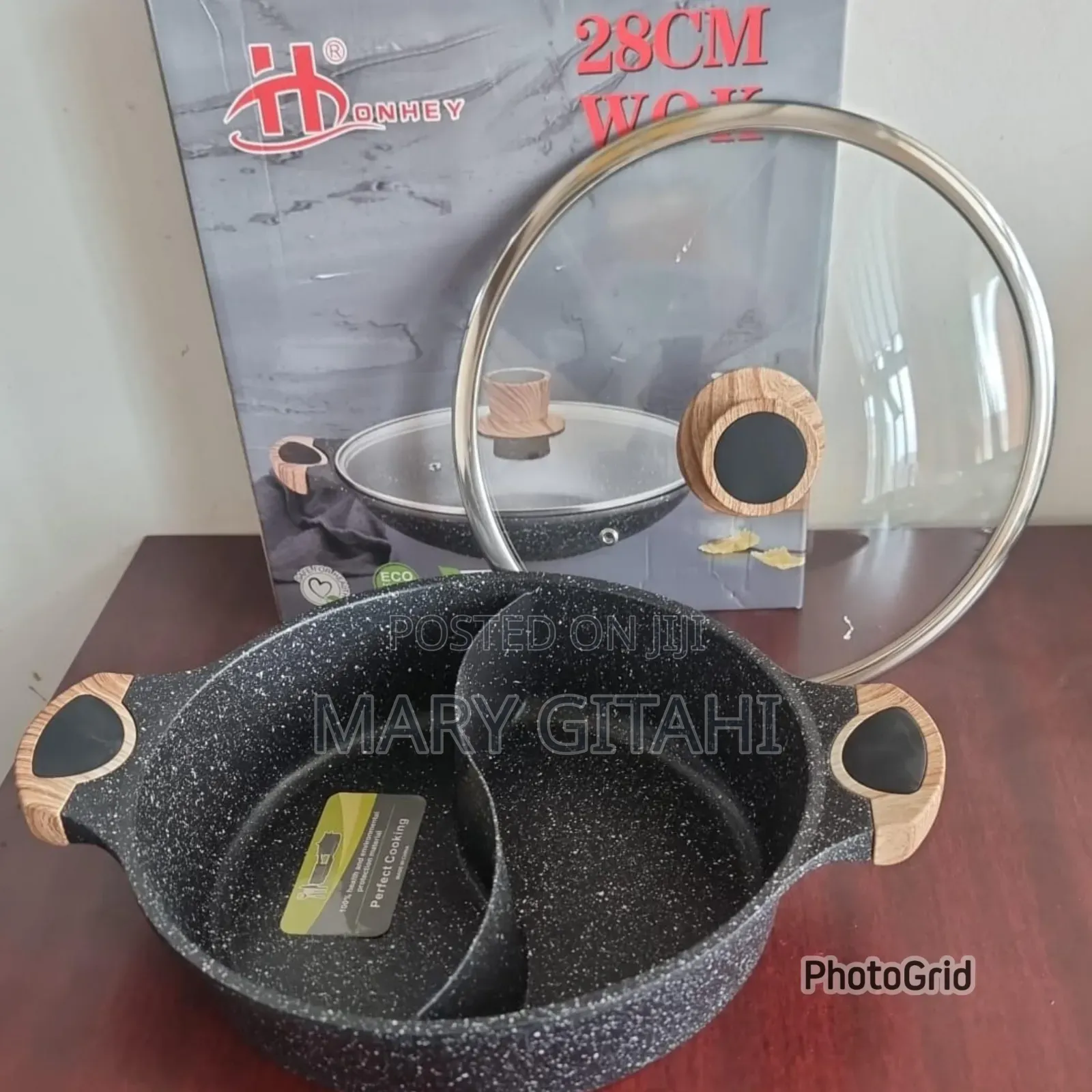 Single Piece 28cm Honhey Wok Granite Partitioned Cooking Pot