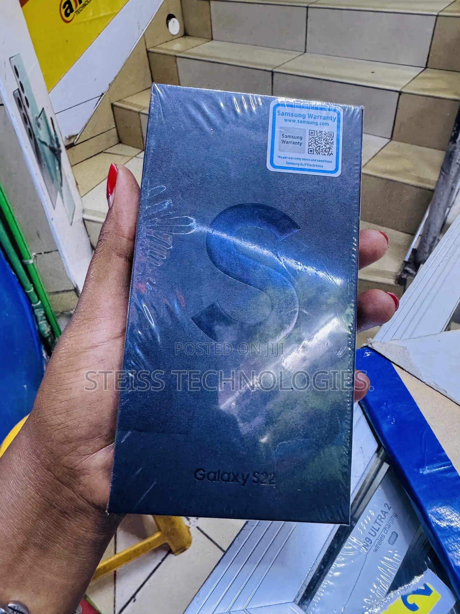 New Samsung Galaxy S22 5G 256 GB Green