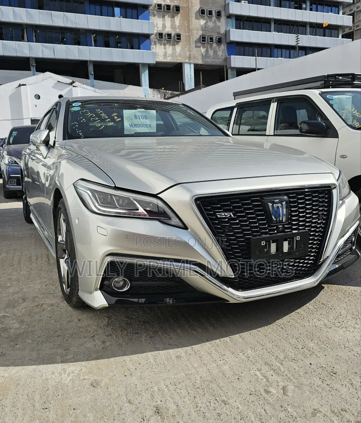 Toyota Crown 2019 Silver