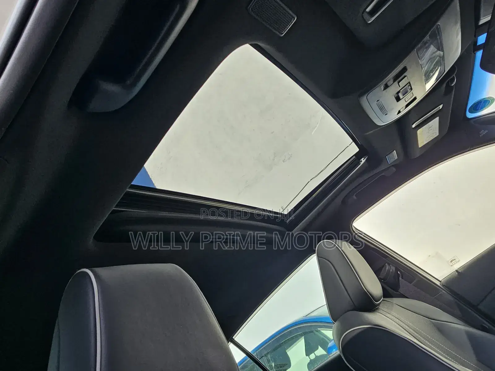 Toyota Crown 2019 Silver