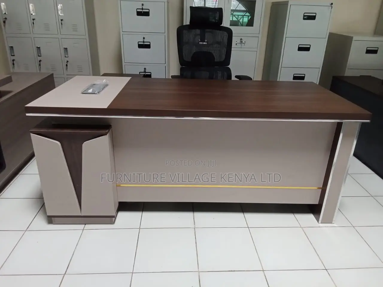 Office Desk; Executive Office Desk Of 1.8 Meters