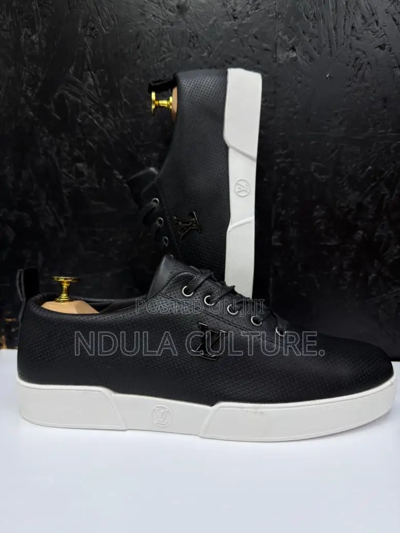 (Lv) Louis Vuitton Resort Sneakers Casuals