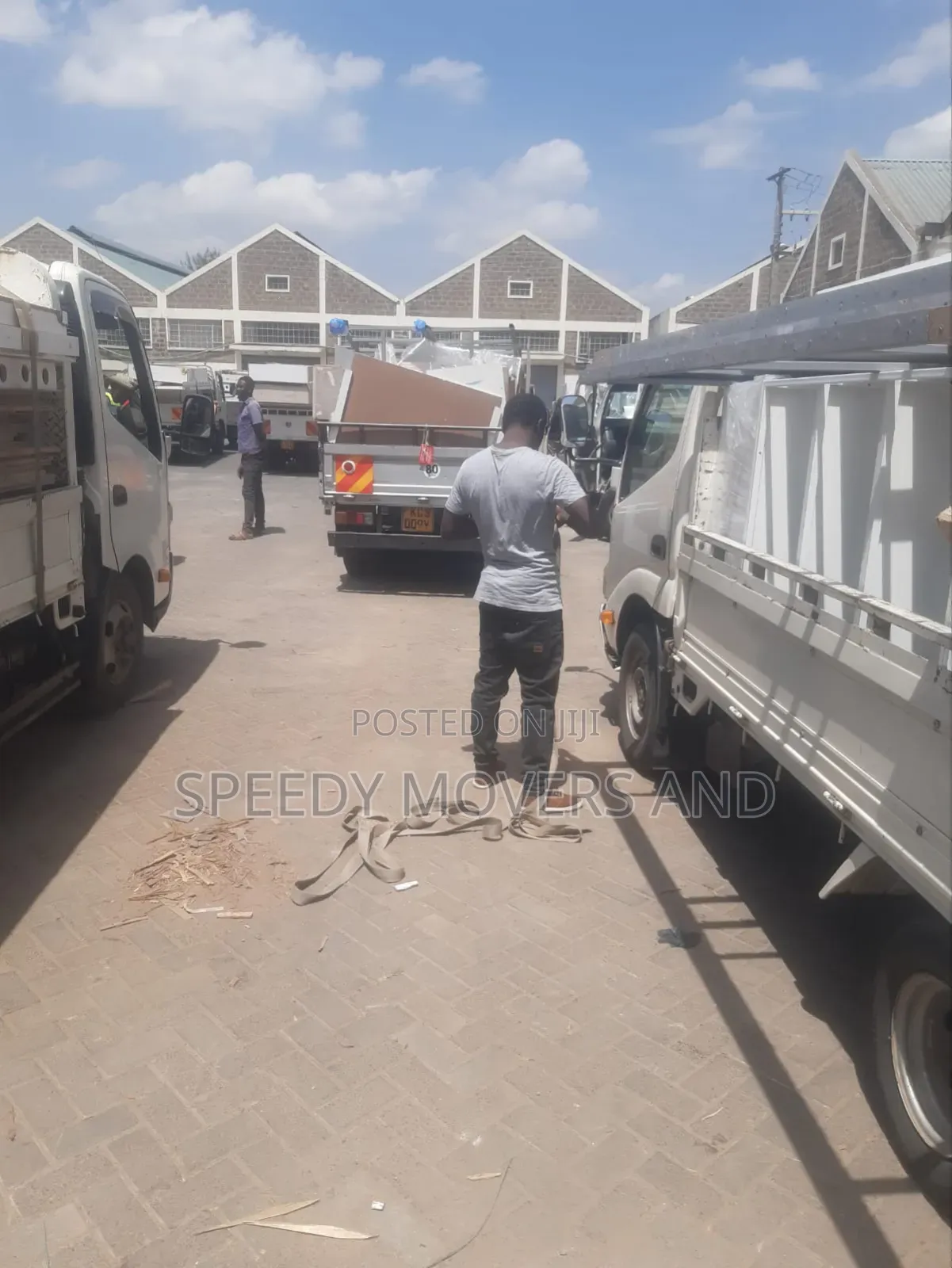 Trucks/Lorries Are Available for Jobs and Errands