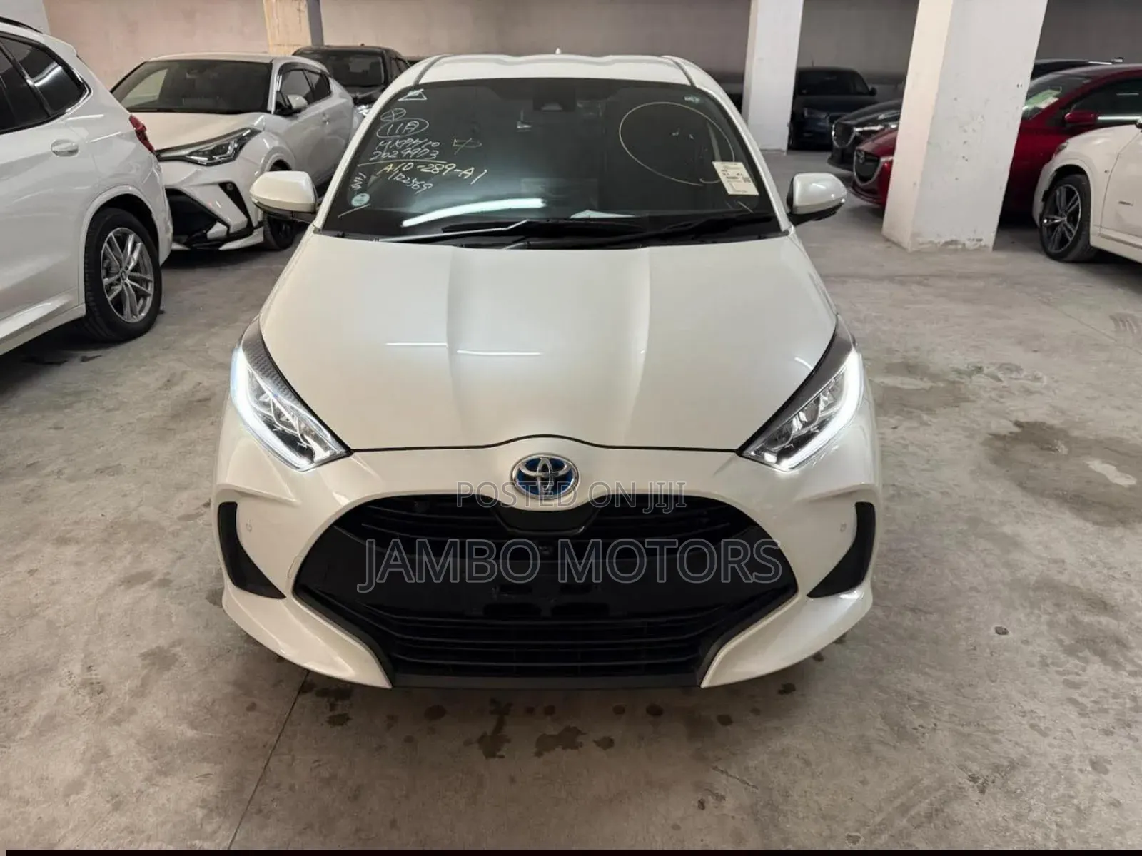 Toyota Yaris 1.5 Sedan LE 2020 White