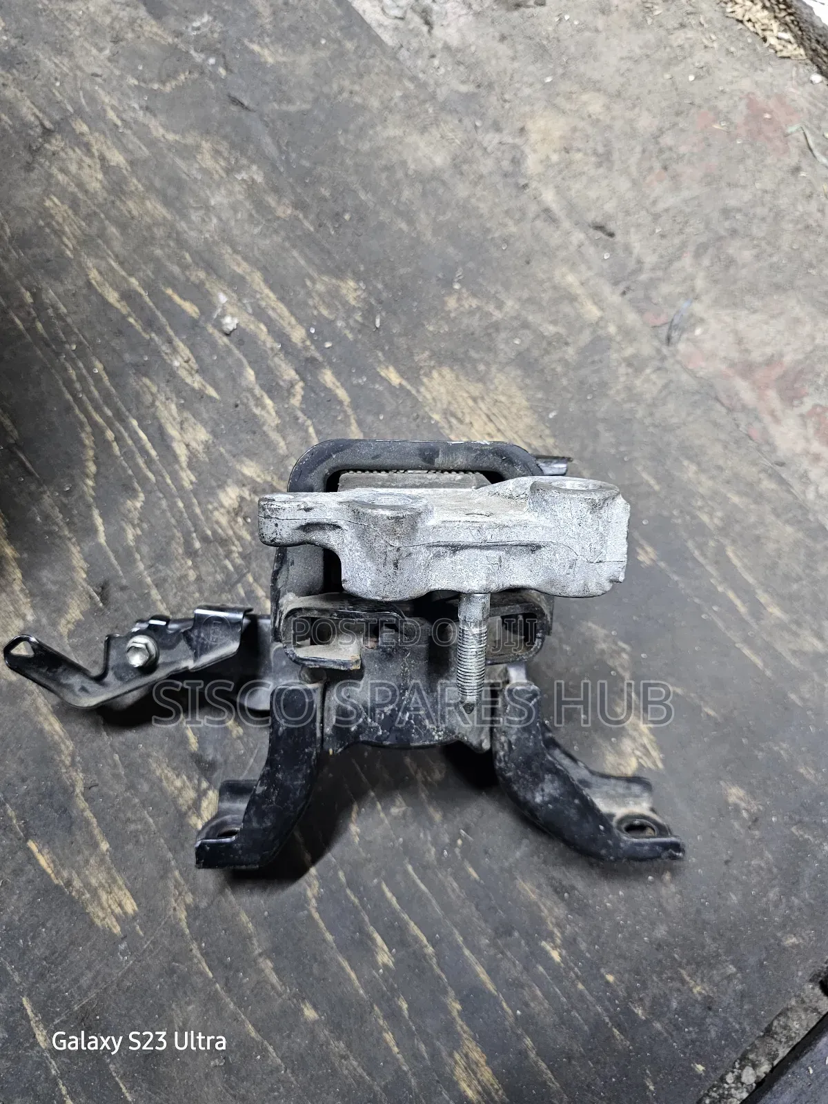 Engine Mounting Auris