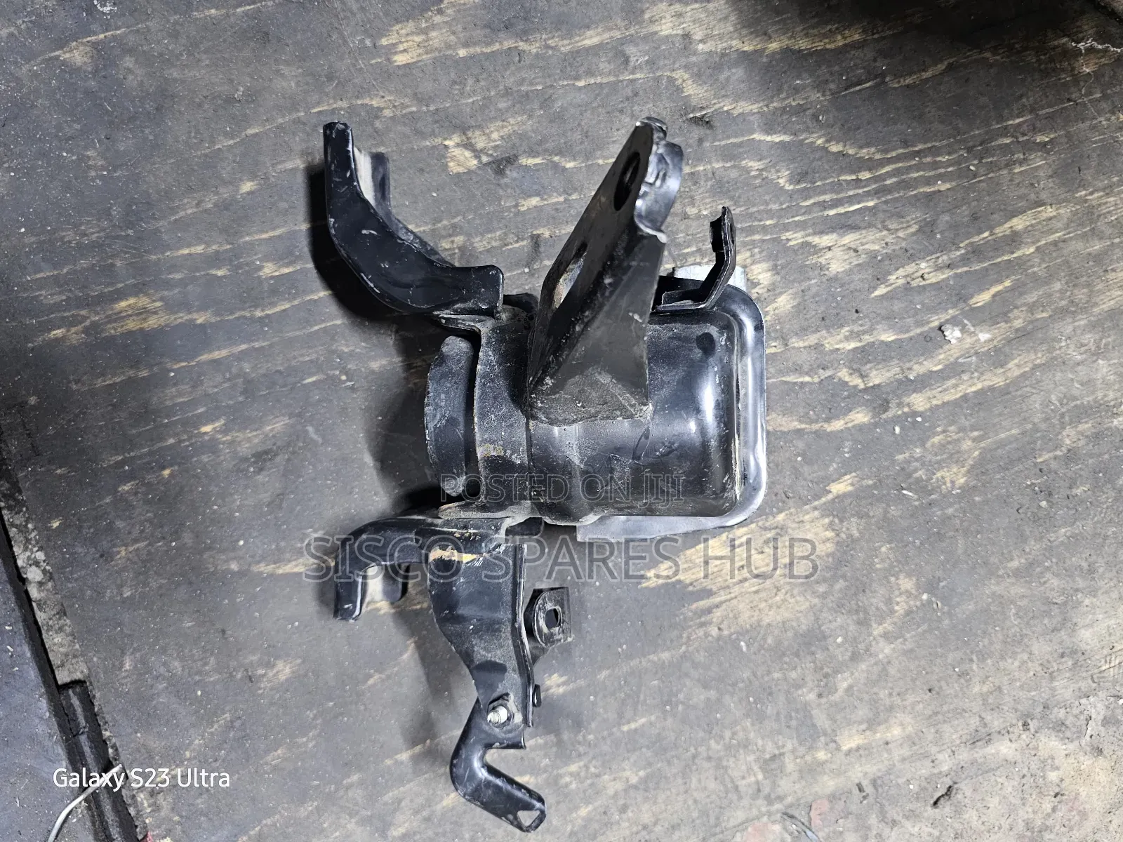 Engine Mounting Auris
