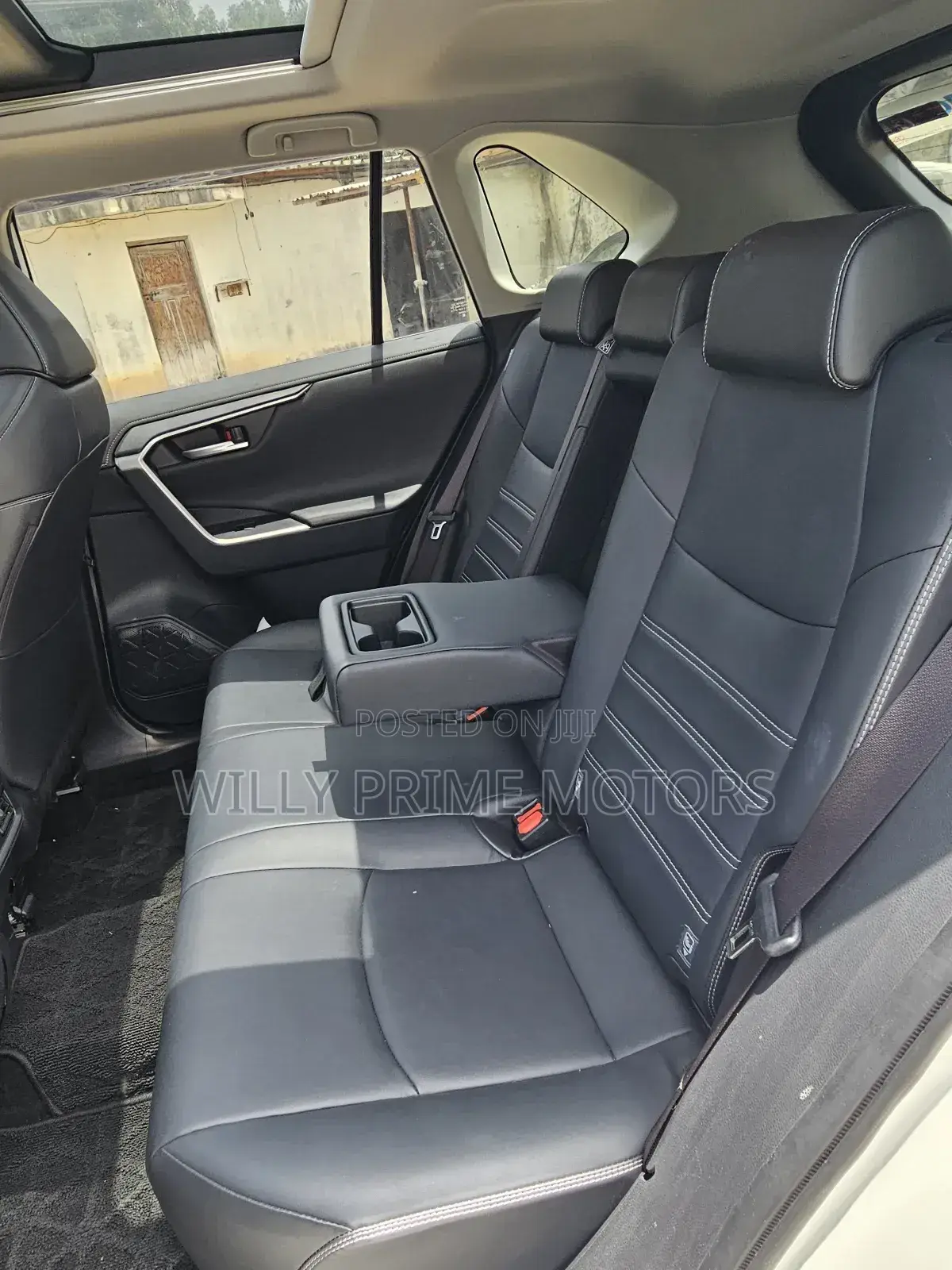 Toyota RAV4 2019 White