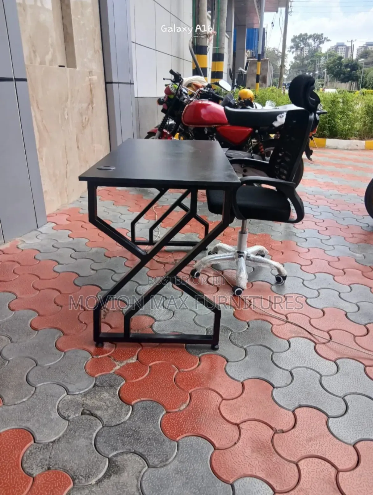 Table Metallic Stand Office Chair