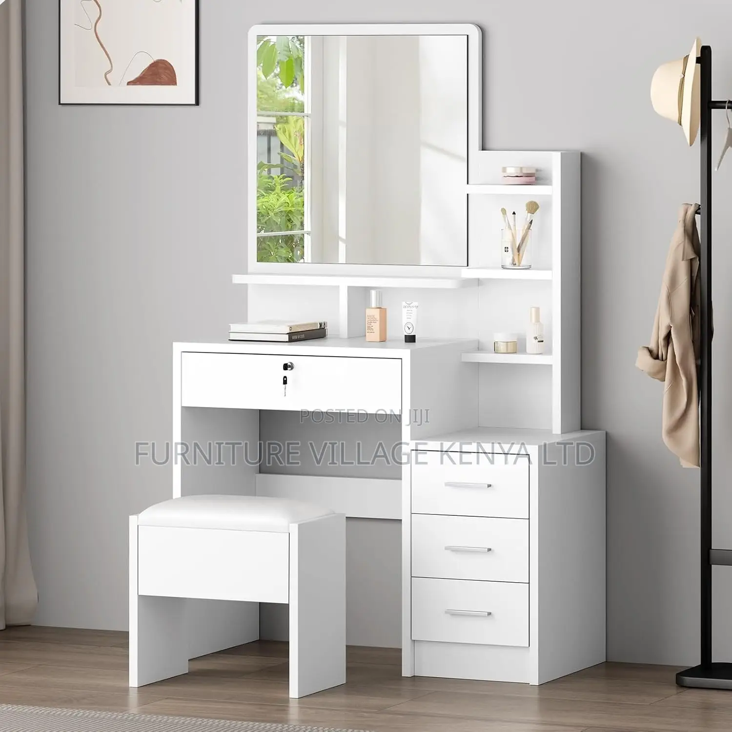 Dresser; Modern Vanity Dressing Table
