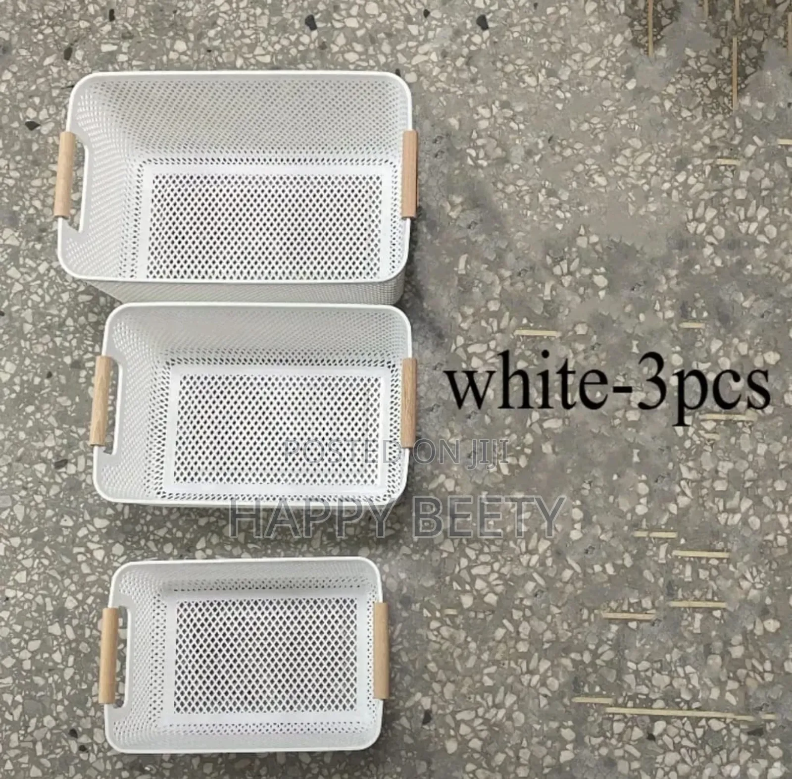 *3 PCS Set Modern Hard Plastic Storage Basket With Wooden Handles*