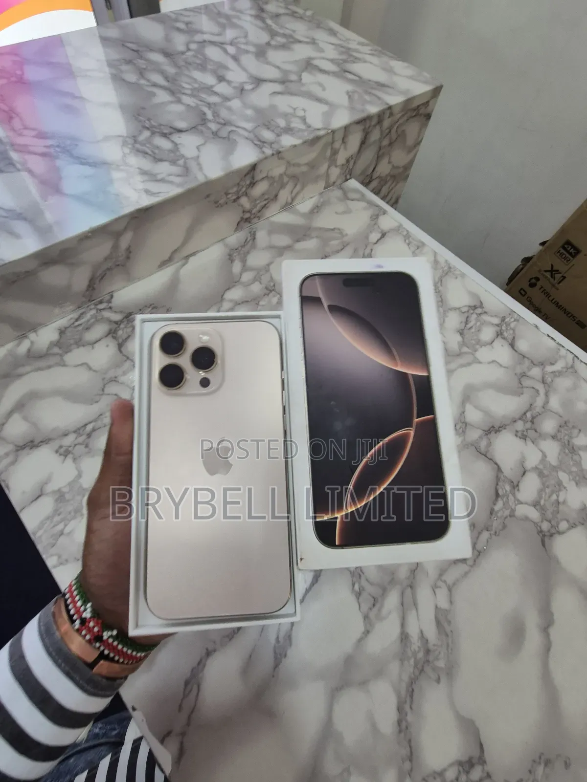 Apple iPhone 16 Pro Max 1 TB Gold