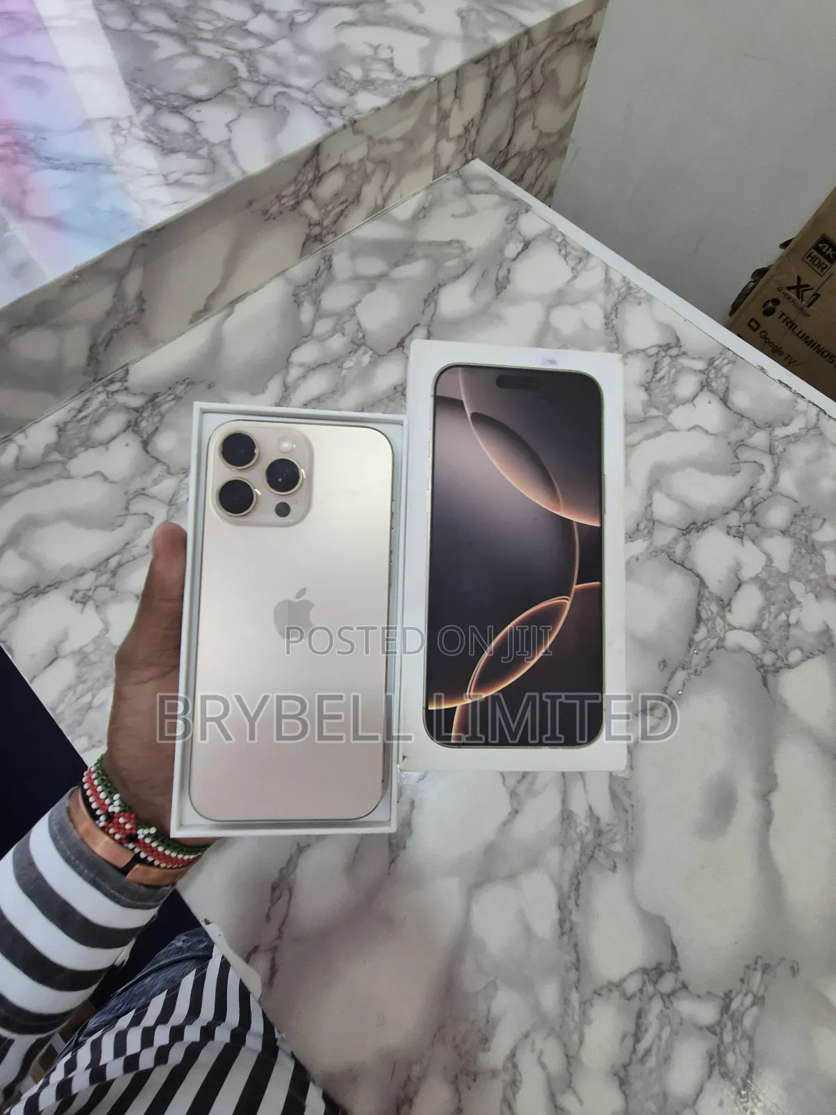 Apple iPhone 16 Pro Max 1 TB Gold