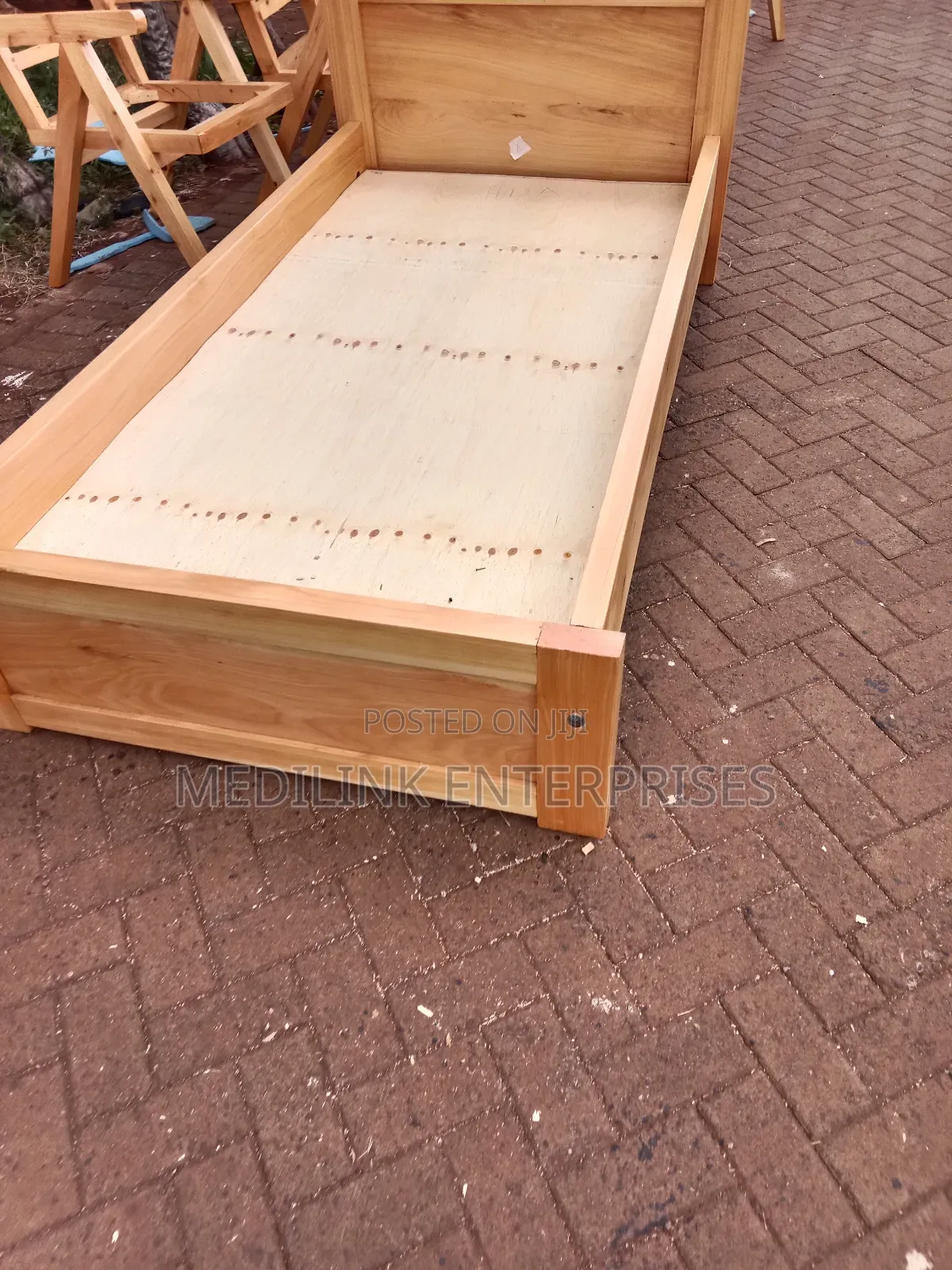 3*6 Mahogany Wooden Beds