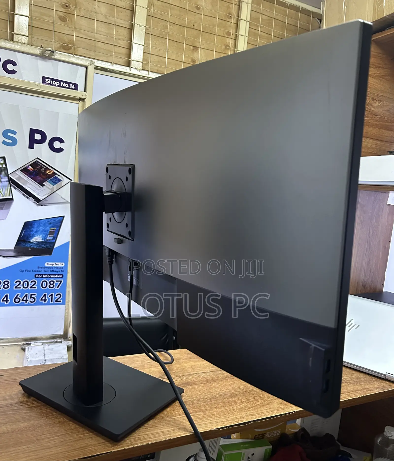 Dell 34 Inch  Curved With Inbuilt Speakers