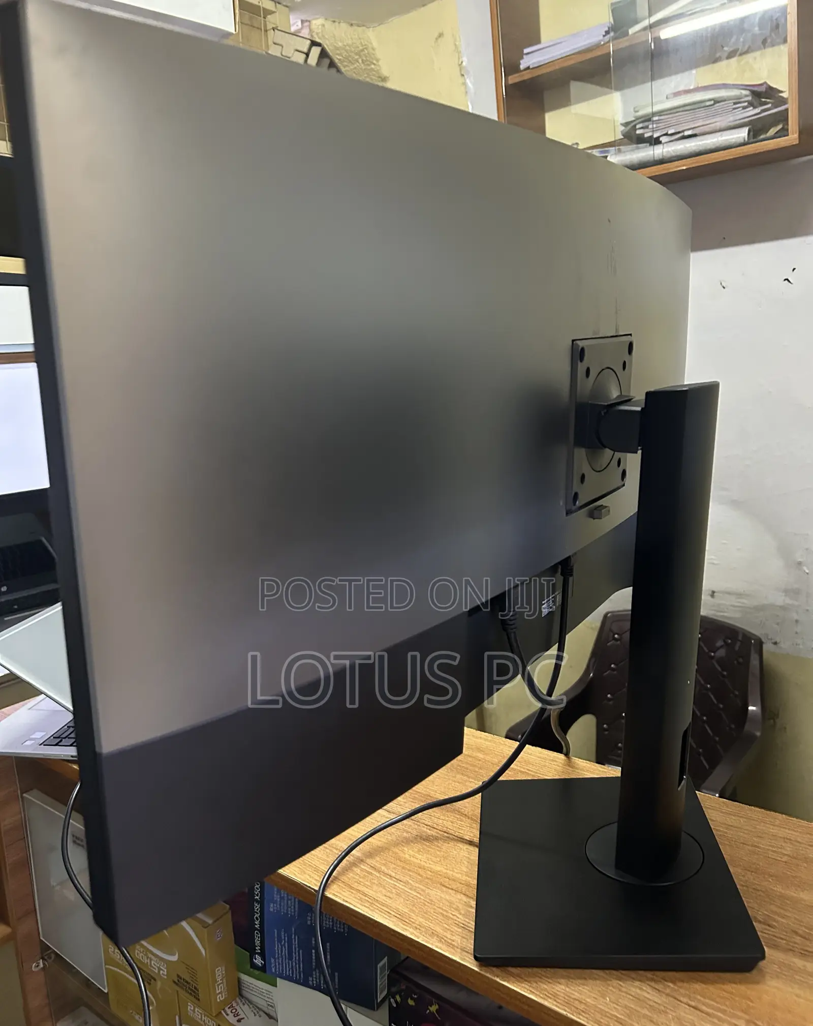 Dell 34 Inch  Curved With Inbuilt Speakers