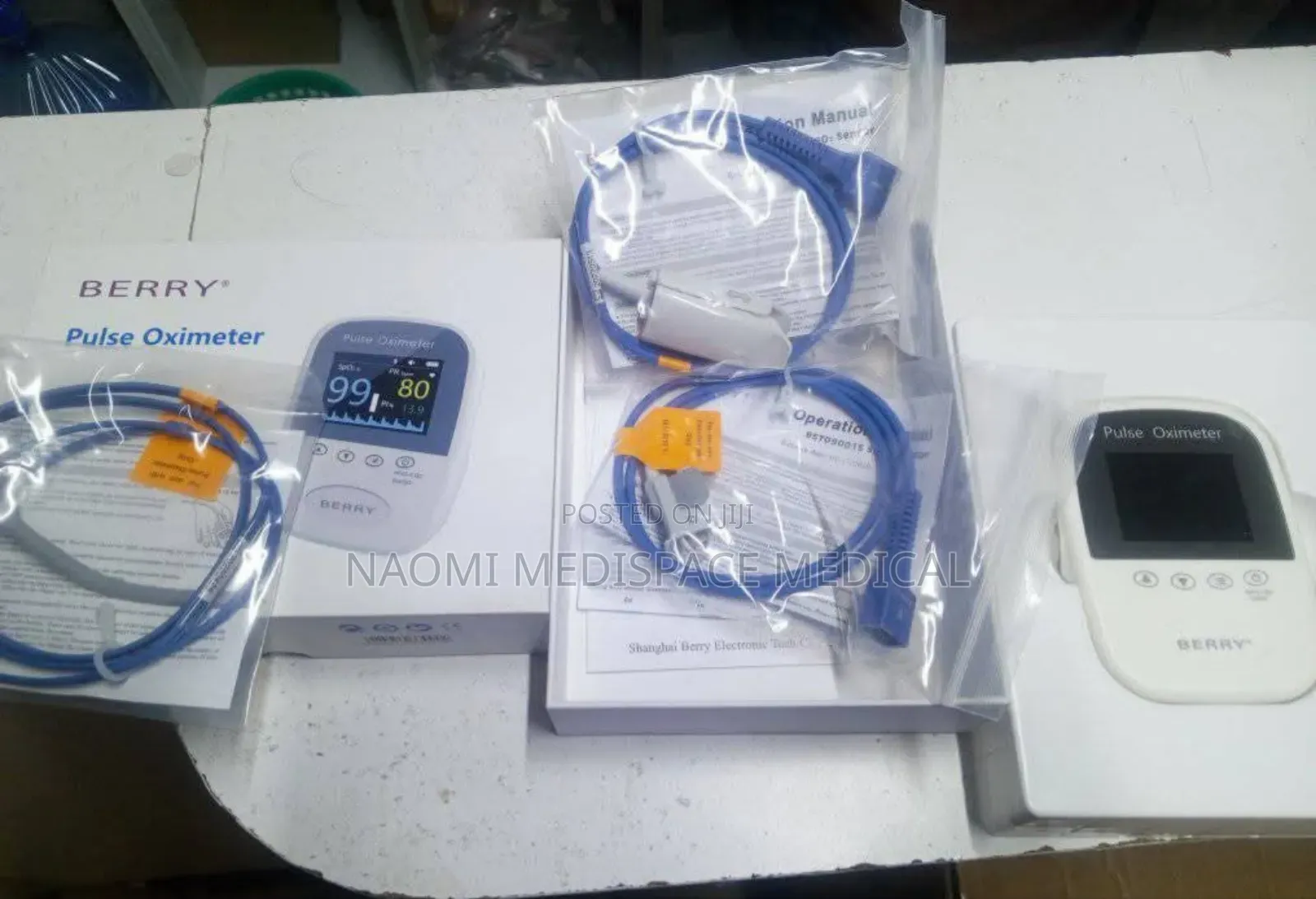 Berry Pulse Oximeter With 3 Probes- Neonatal, Pediatric and Adult