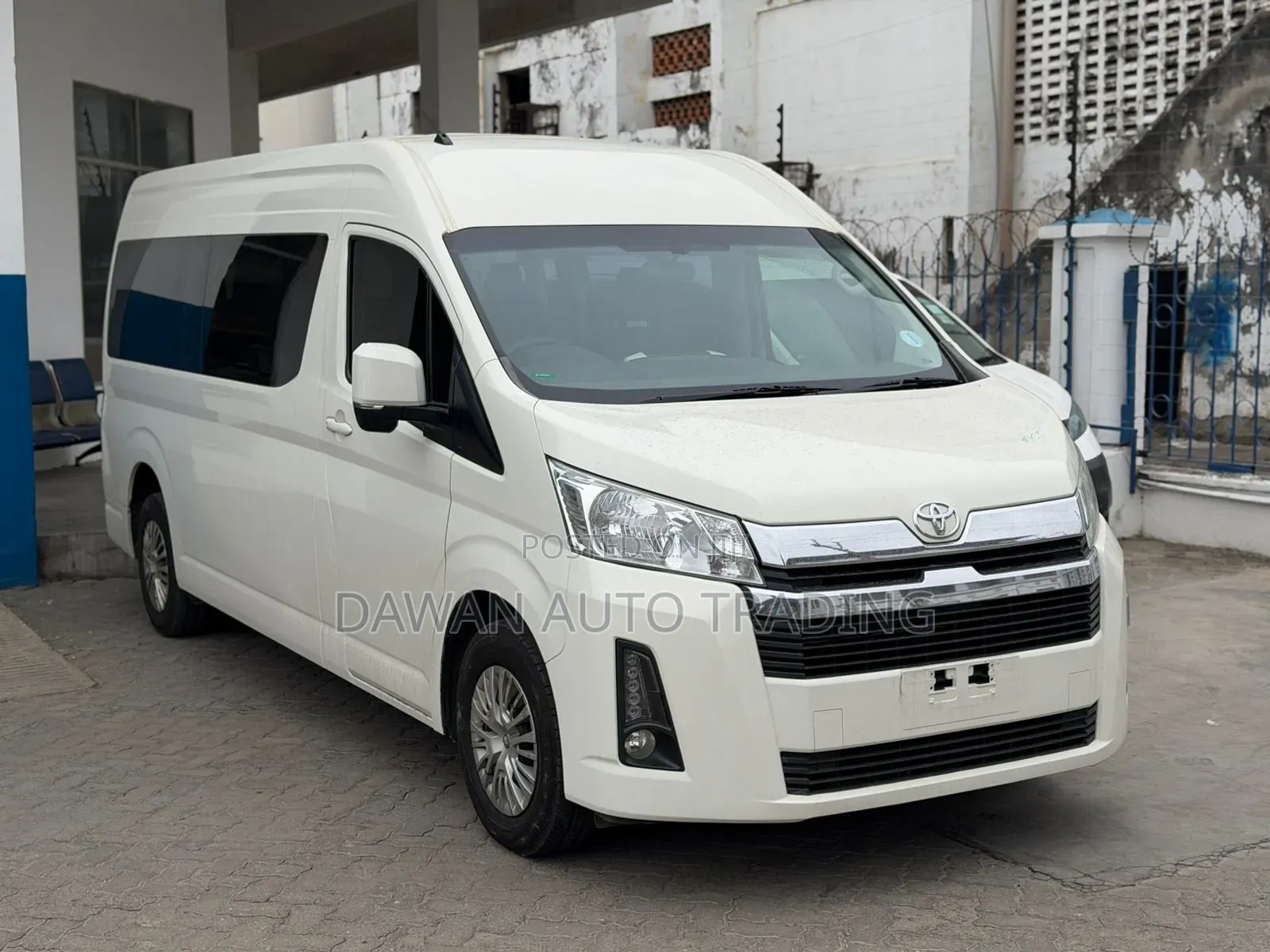 Toyota HiAce 2019 White