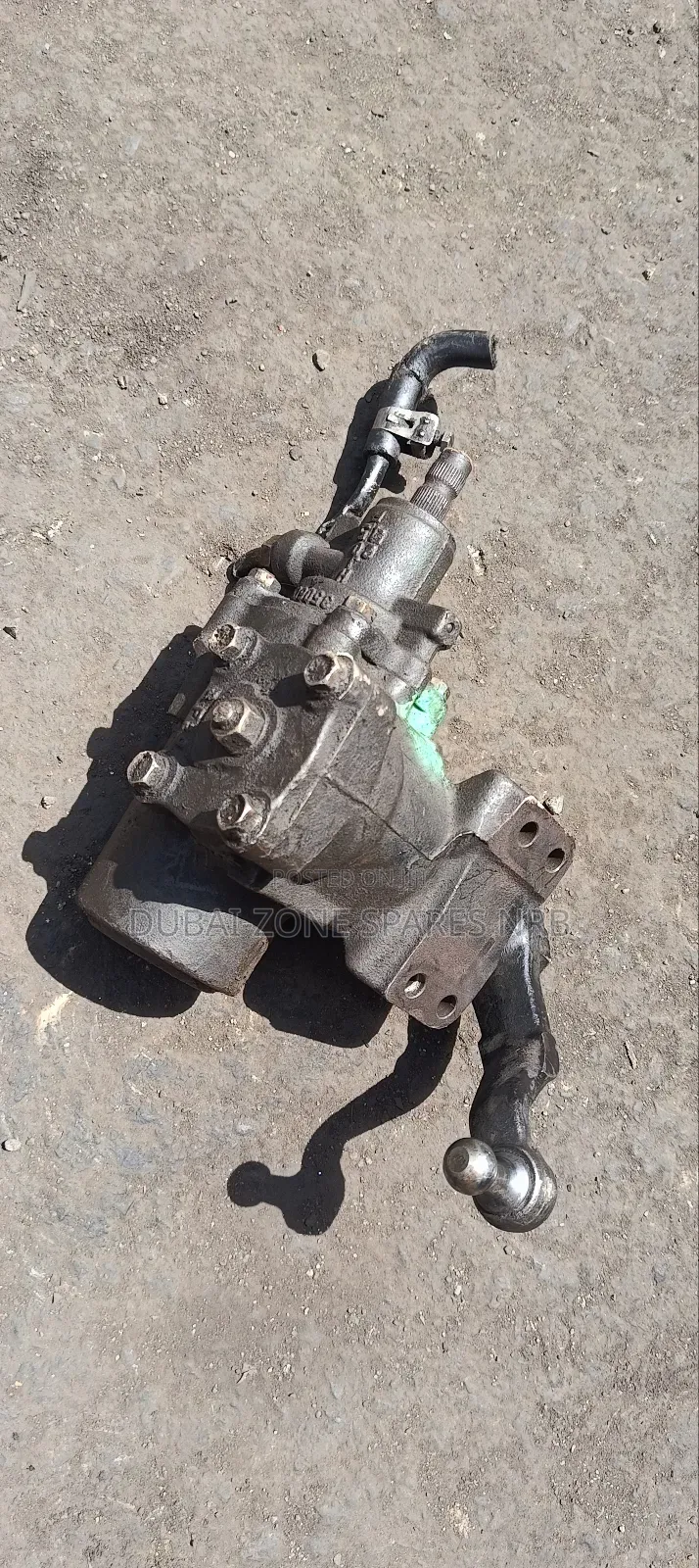 Steering Box Hilux 4×4 Available.