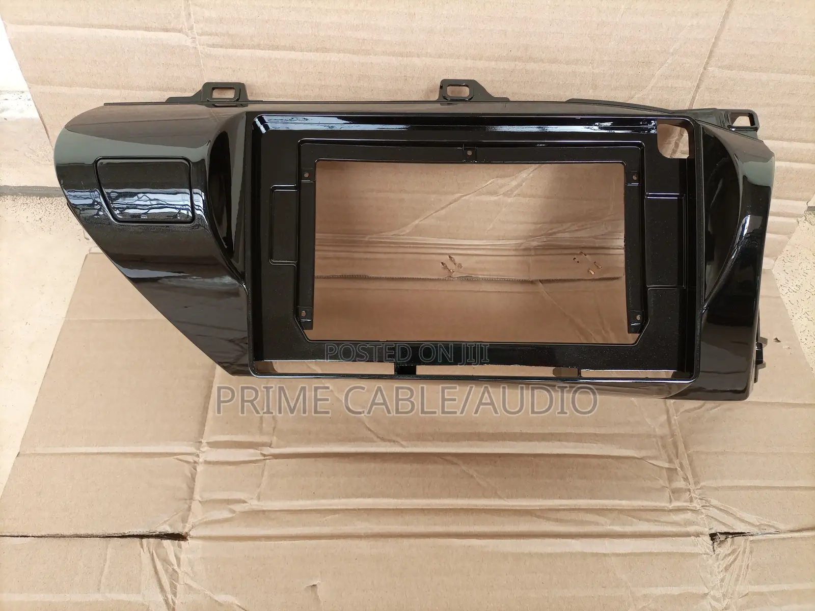 Toyota Hilux Revo 2014+ 10 Inch Frame/Console