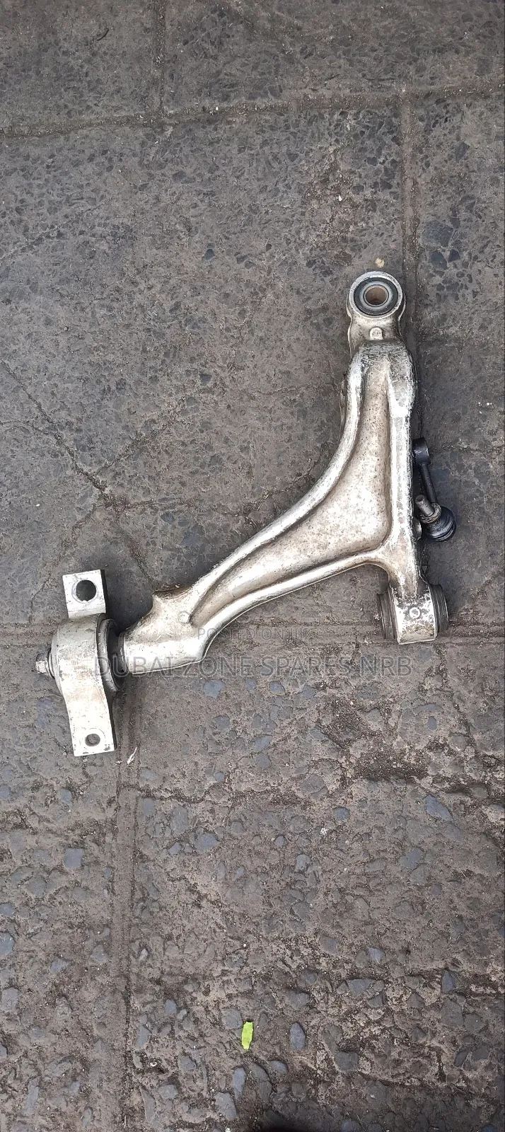 Front Arms Mark X, Crown 4-Wheel Drive.