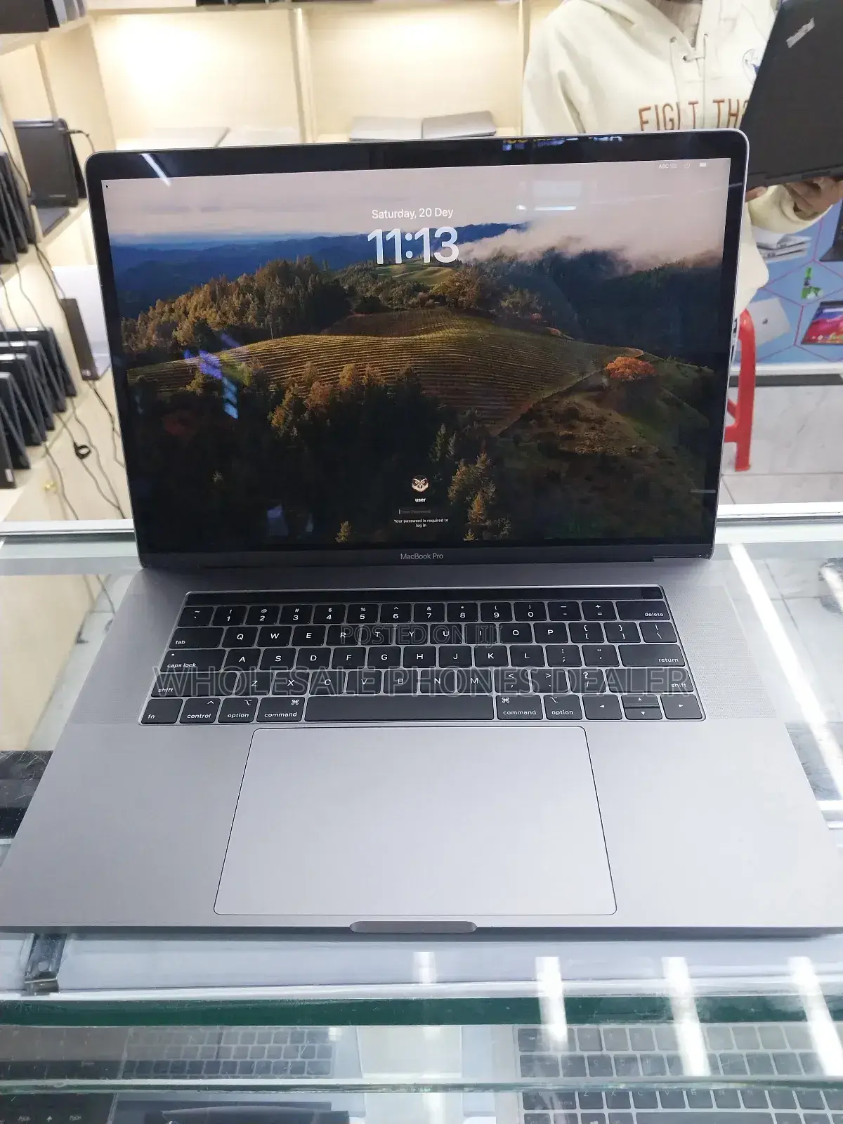Laptop Apple MacBook Pro 2018 16GB Intel Core i7 SSD 512GB