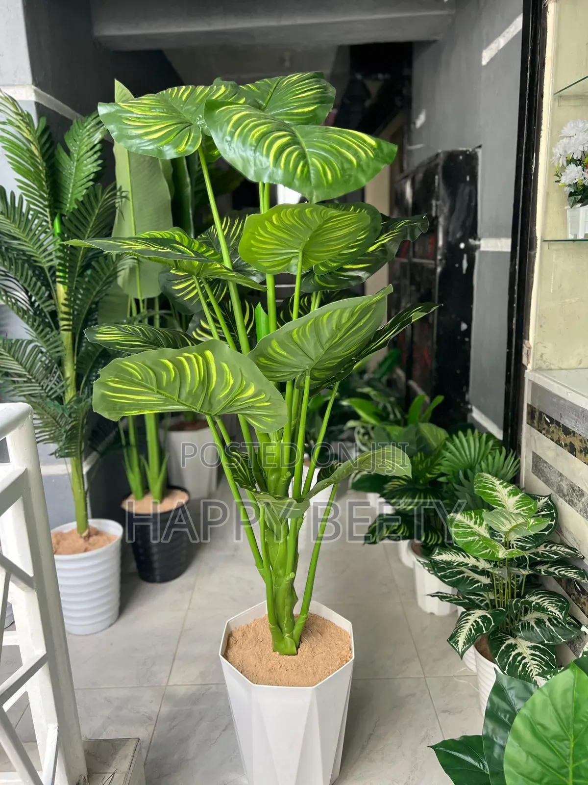 *Artificial Decorative Indoor Plant With Plastic Vase and Pebble