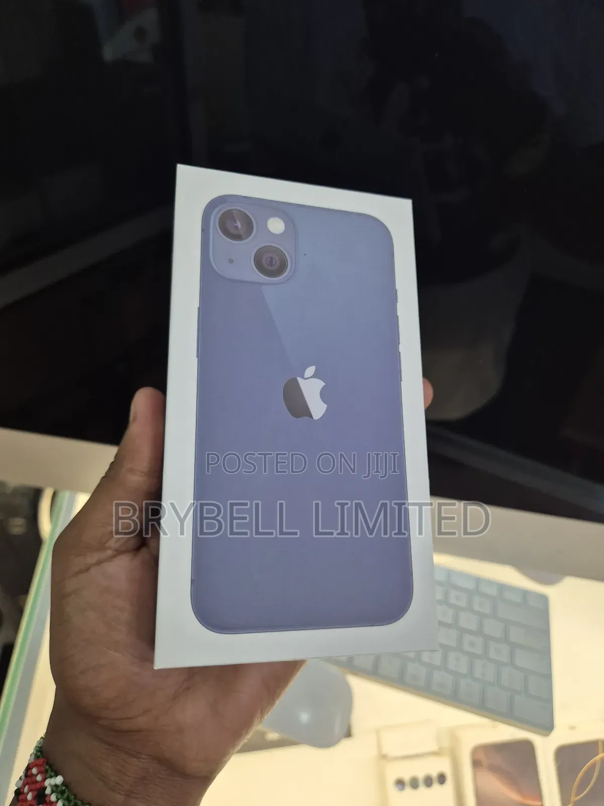 New Apple iPhone 13 128 GB Blue