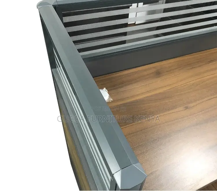 1-seater Office Brown Modular Workstation
