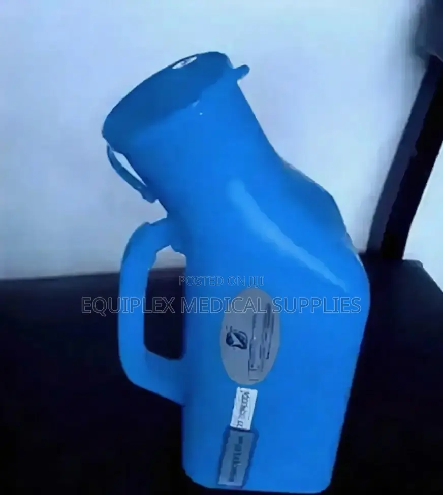High-Quality Plastic Male Urinal for Patient Convenience