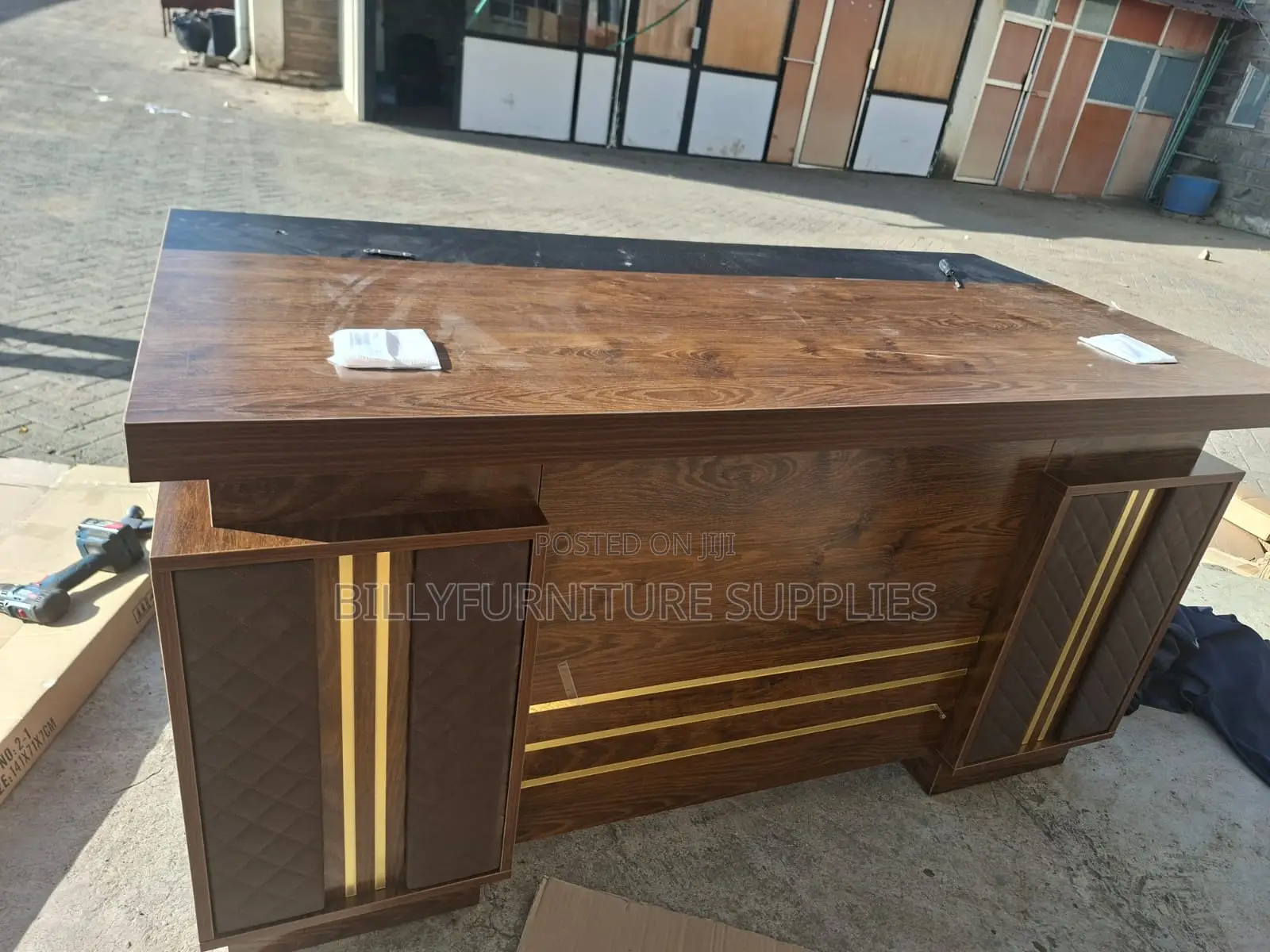 Modern 1.4m Executive Desk