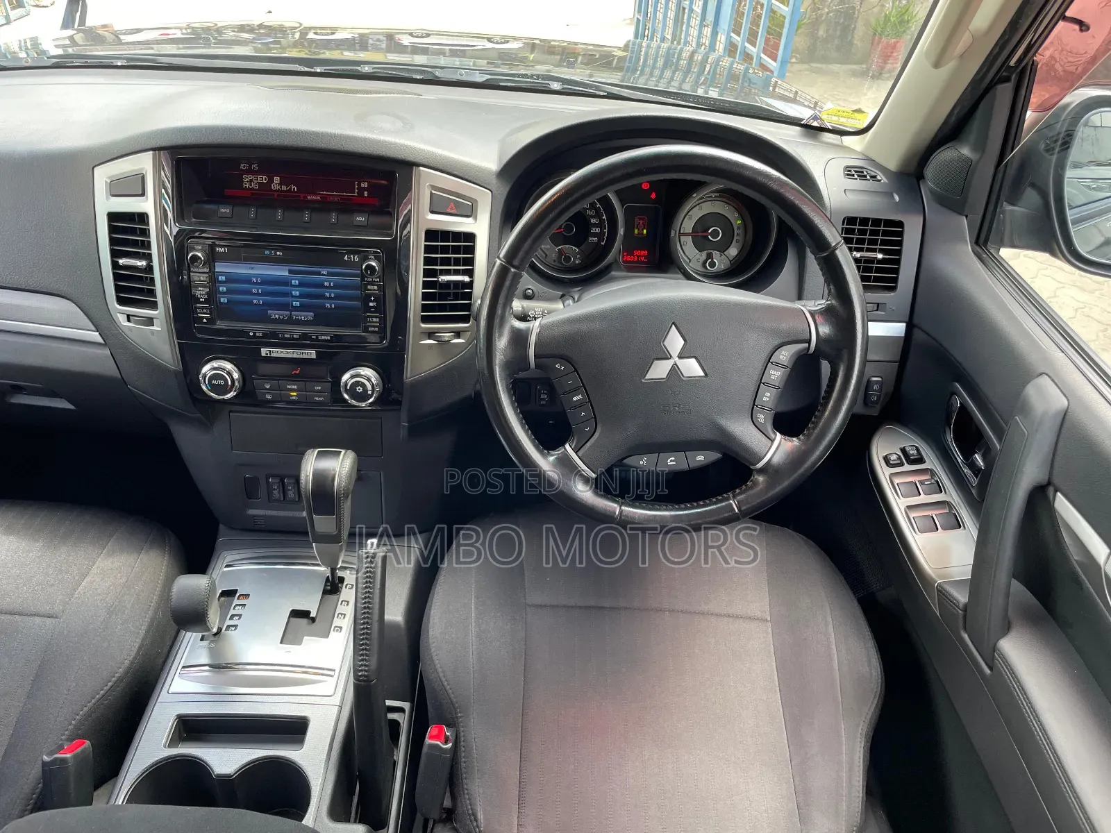 Mitsubishi Pajero V80 3.2 DI-D 2018 Black