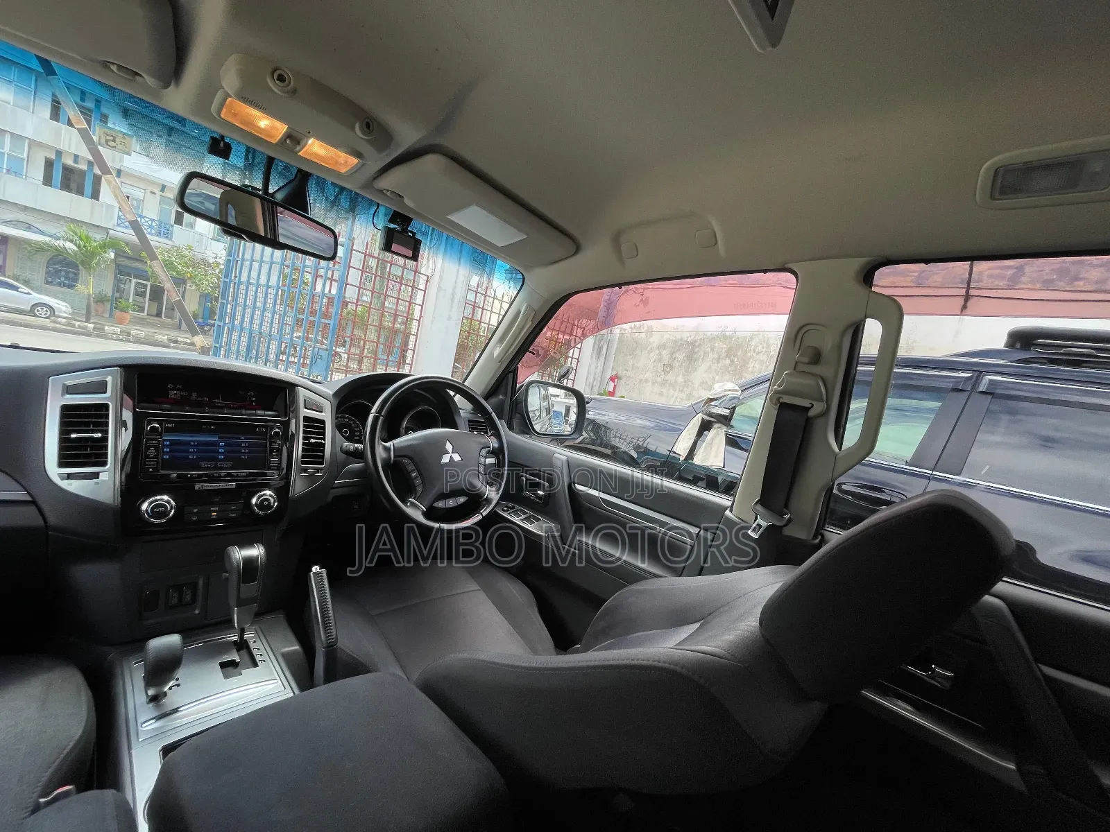 Mitsubishi Pajero V80 3.2 DI-D 2018 Black