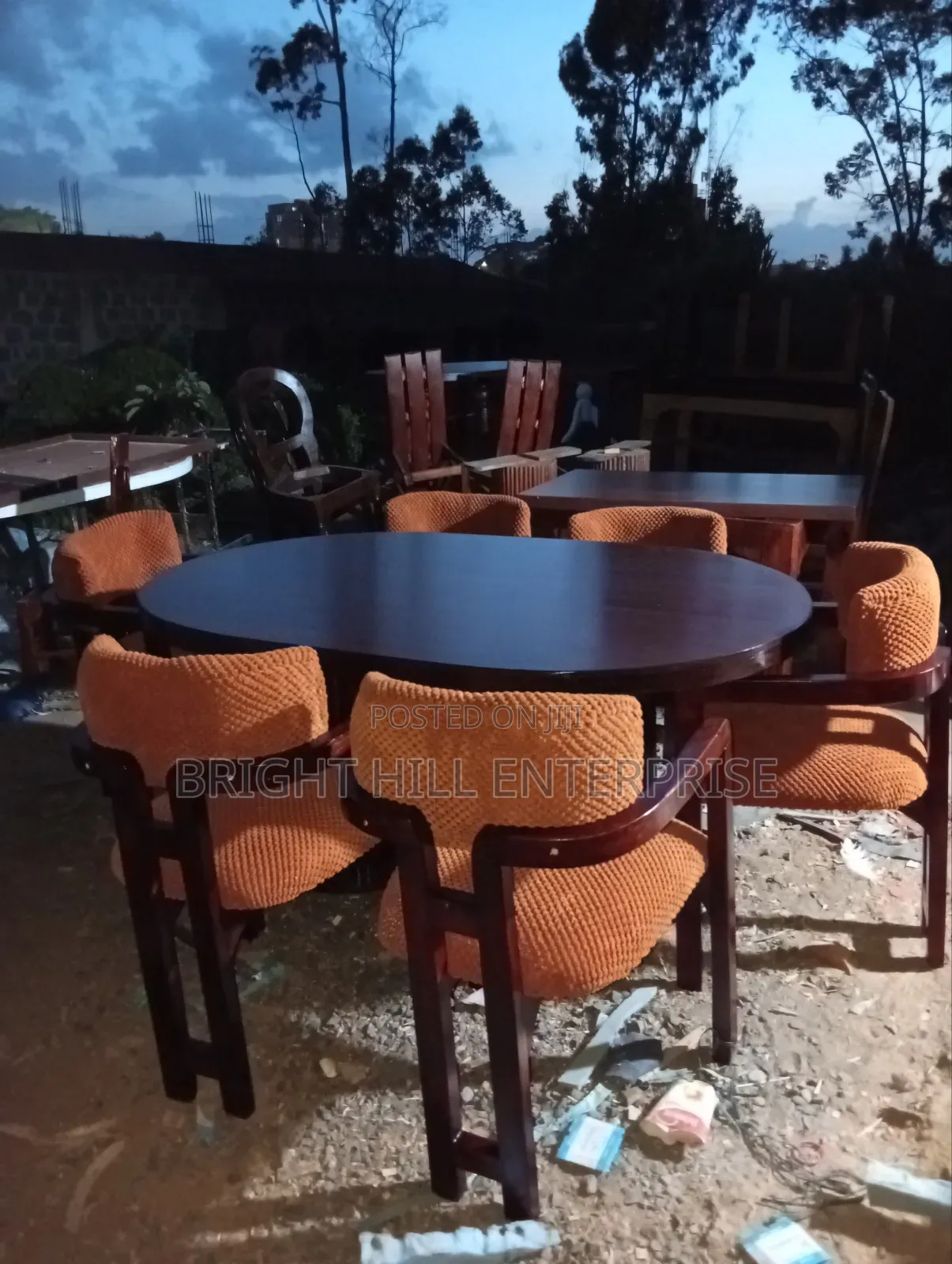 Spontaneous Cute 6 Sitter Dining Tables