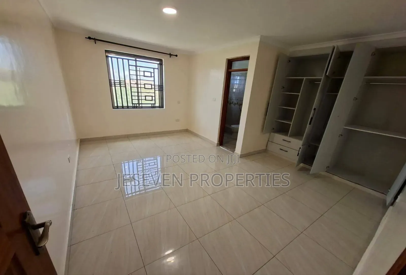 8bdrm Mansion in Syokimau for rent