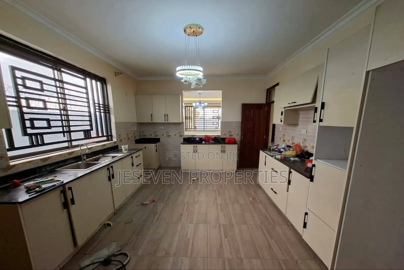8bdrm Mansion in Syokimau for rent