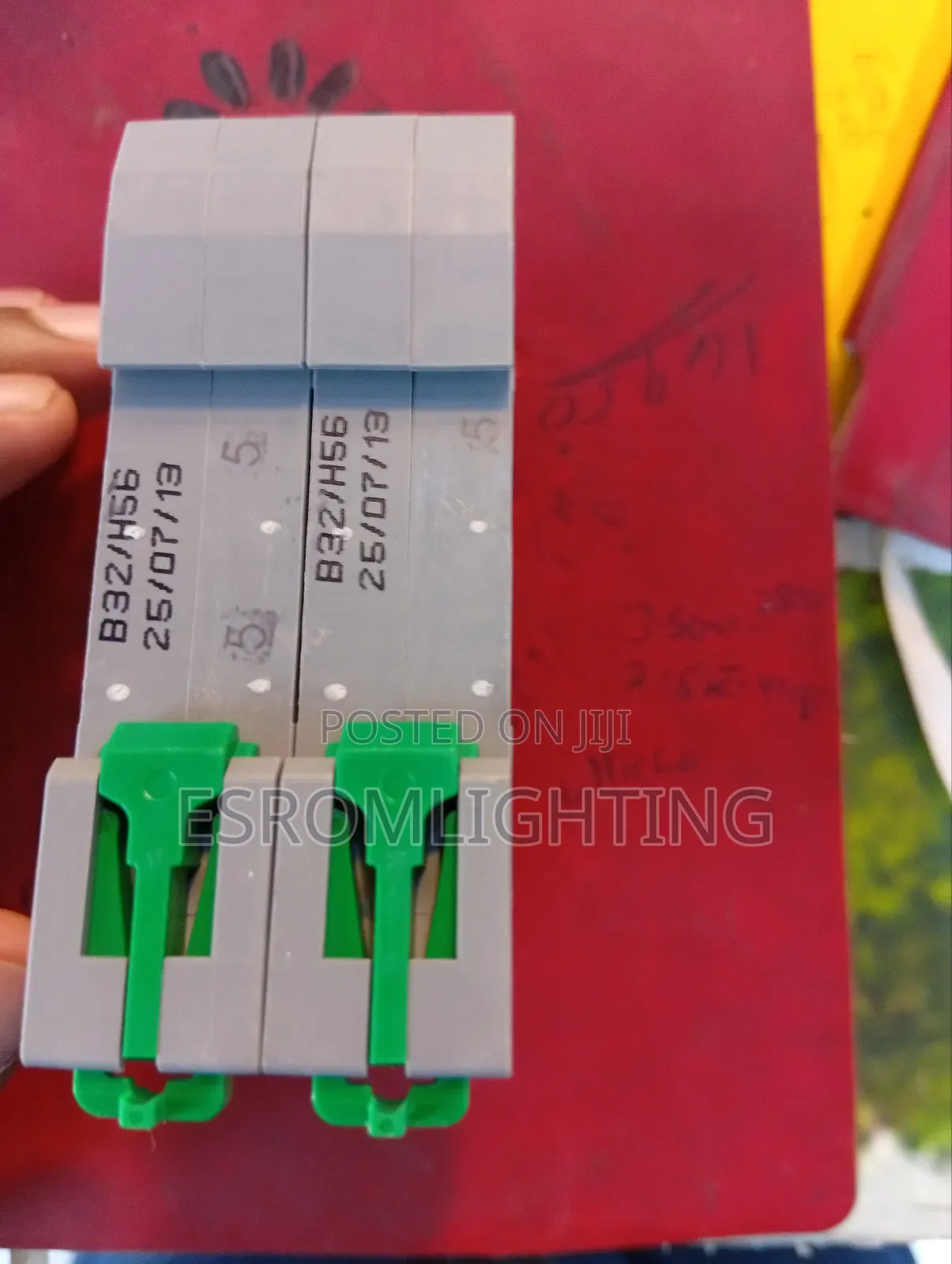 Suntree Dc Circuit Breaker 2-Pole (550v)