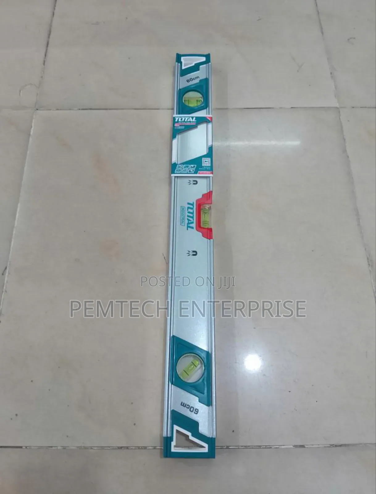 Total 60cm Spirit Level With Magnetic Suction
