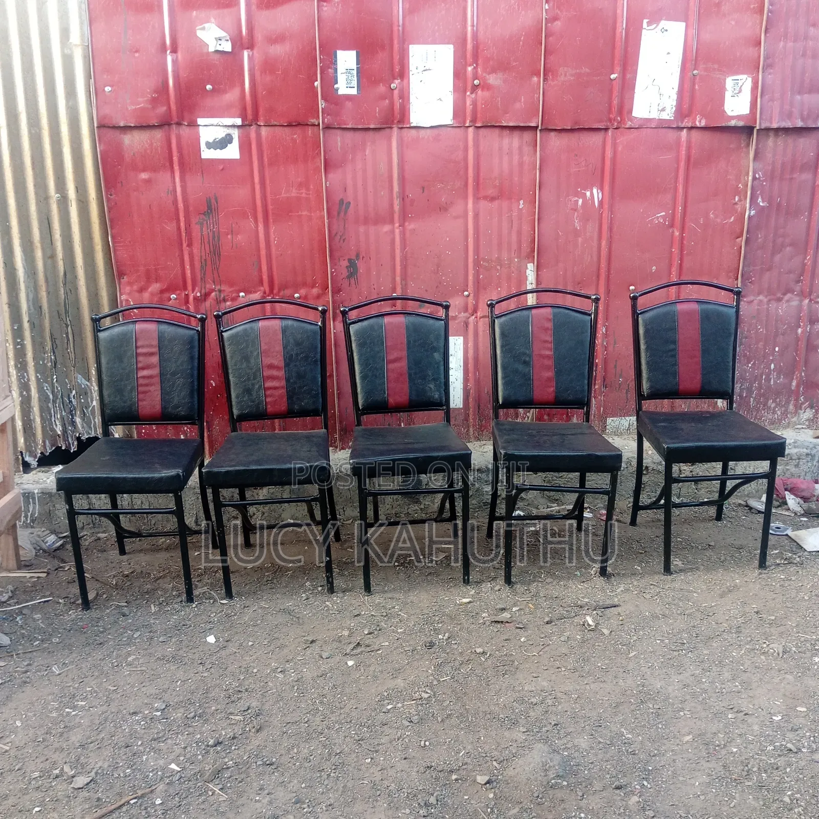 Black and Red Blended Ball Chairs
