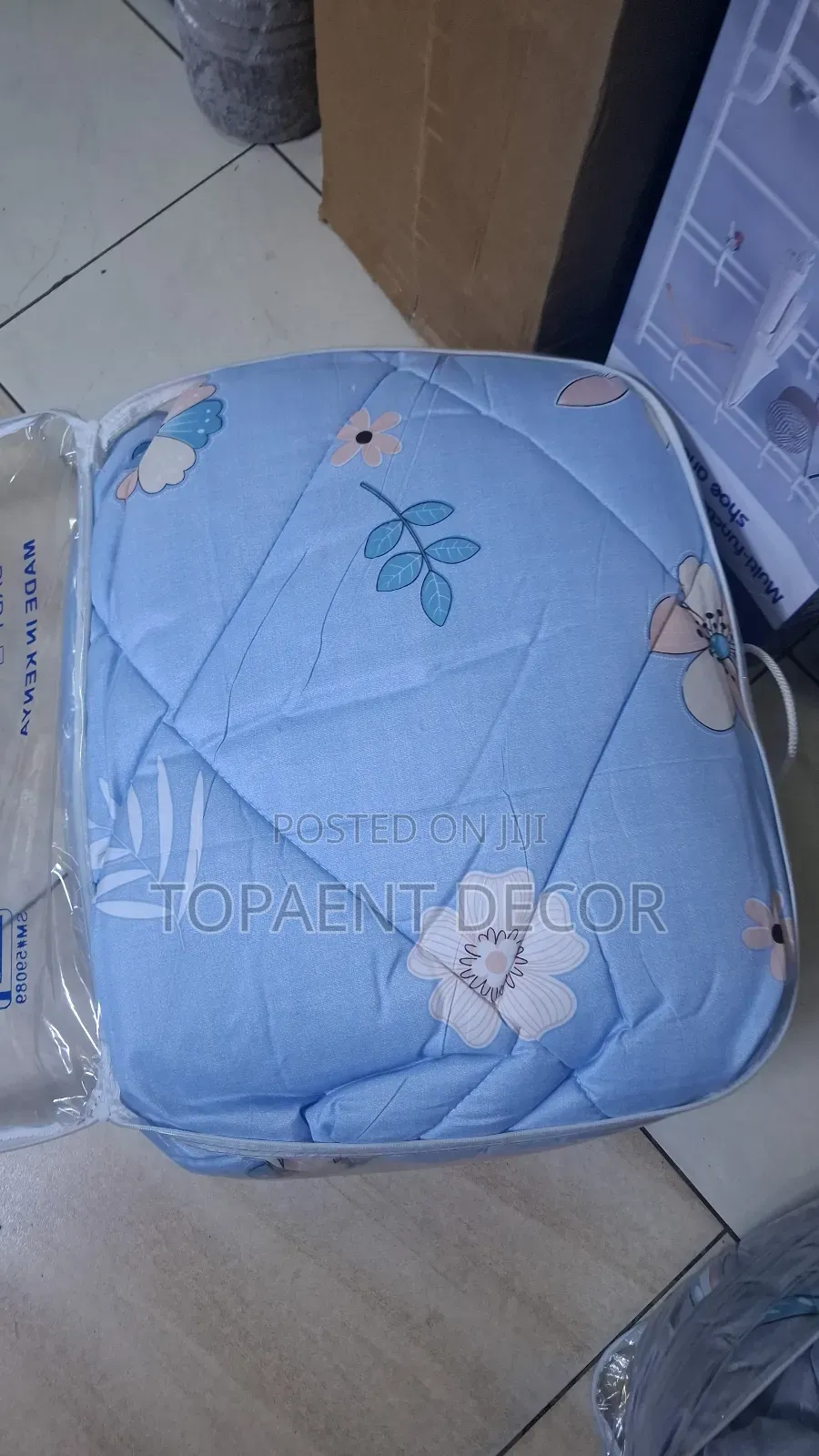6 By 6 Unbinded Duvet Set With Bedsheet And Pillow Cases
